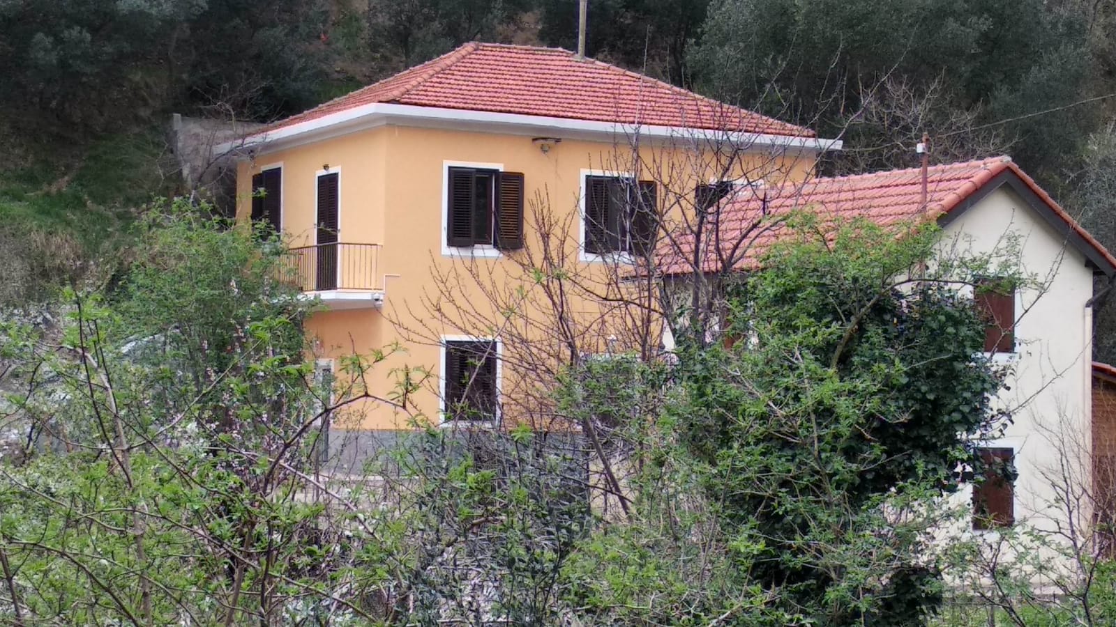 VILLA INDIPENDENTE A 450 MT DALLA SPIAGGIA – COMPLETAMENTE RISTRUTTURATA